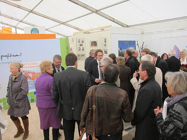 Großer Andrang auf dem Messestand der Kreishandwerkerschaft