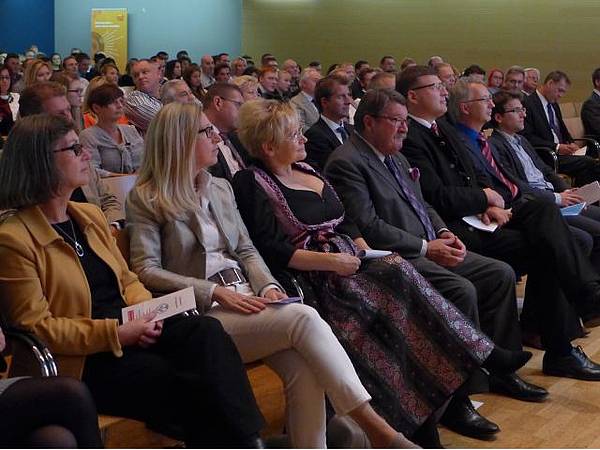 Der Saal im Ludwig-Thoma-Haus war gut gefüllt - in der ersten Reihen fanden sich Geehrte und Ehrende.